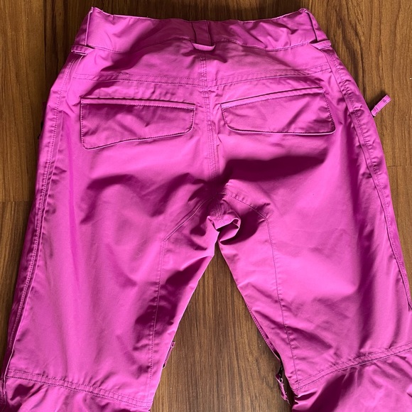 [SOLD] Burton Snowboard Pants (XS) - Picture 16 of 16